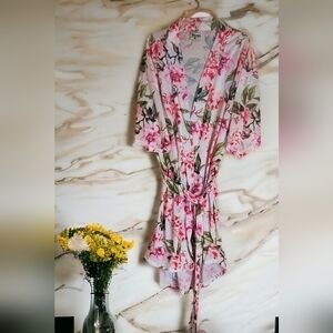 Floral Woman's Robe Show Me Your Mumu Short Sleeve One Size